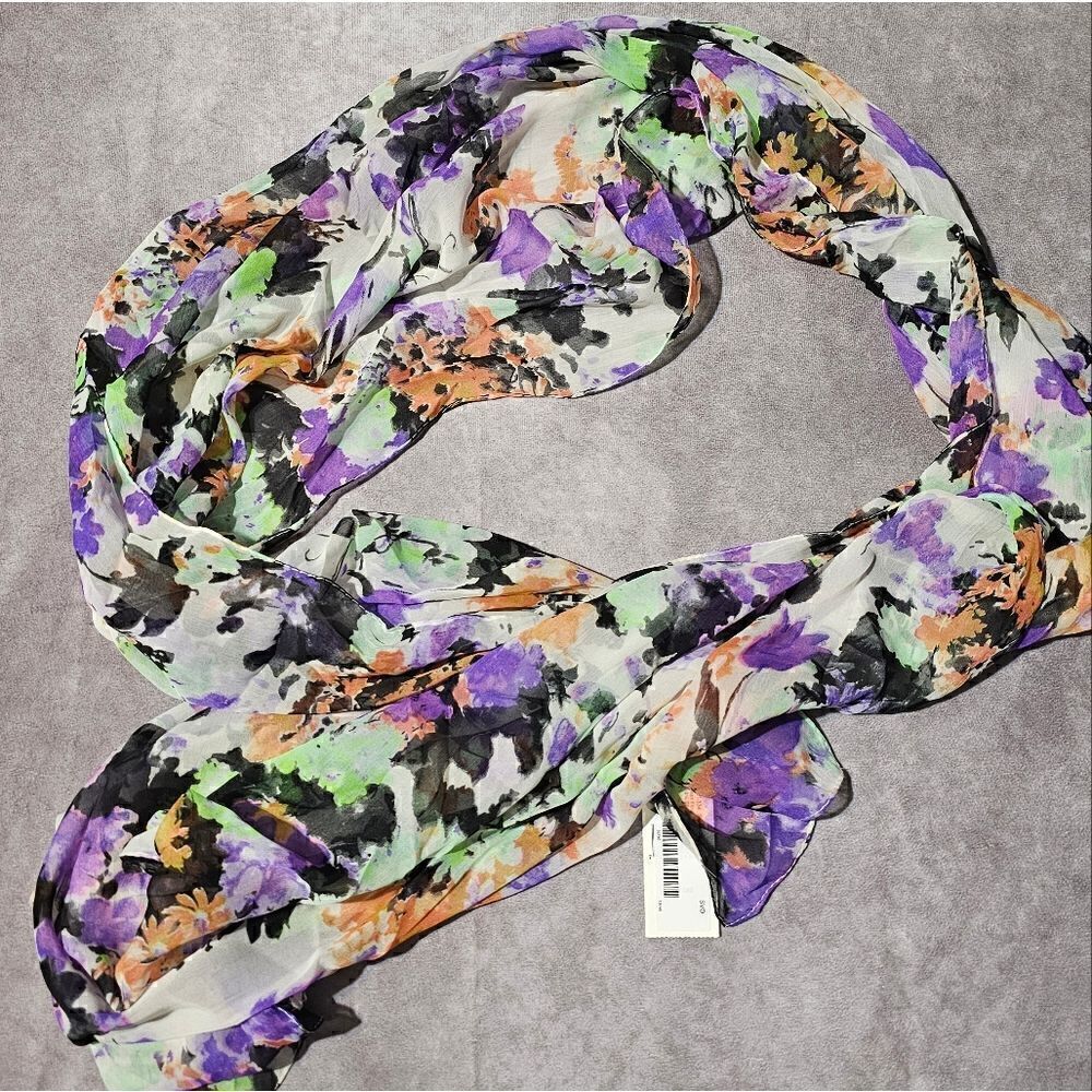 COLLECTION EIGHTEEN Clean Floral TBA Scarf 21" x 86"‎